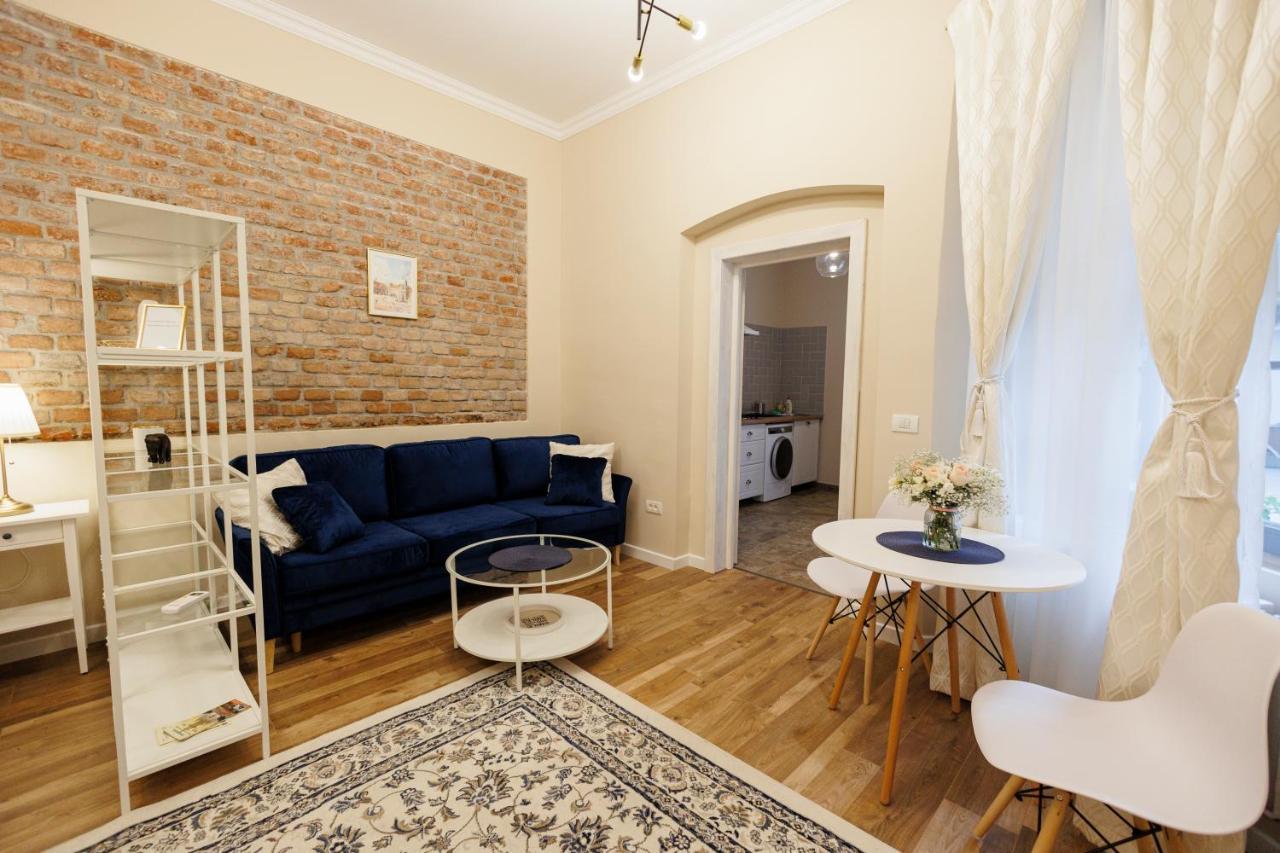 Jolie Flat In The Heart Of The City Тимишоара Экстерьер фото